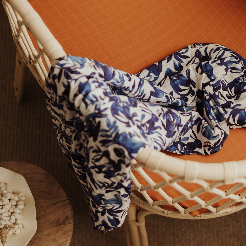 Bleu Swaddle